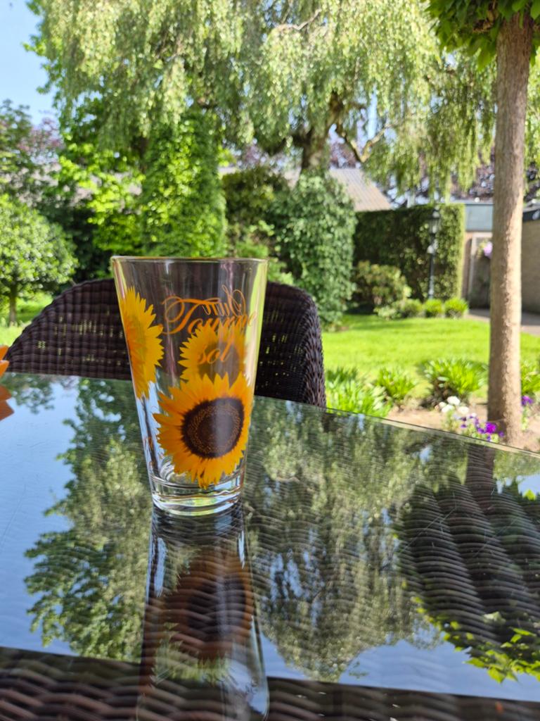 Set van 6 zonnebloem glazen - 'Sunny Cerve Italiaans design., Huis en Inrichting, Keuken | Servies, Ophalen of Verzenden, Glas