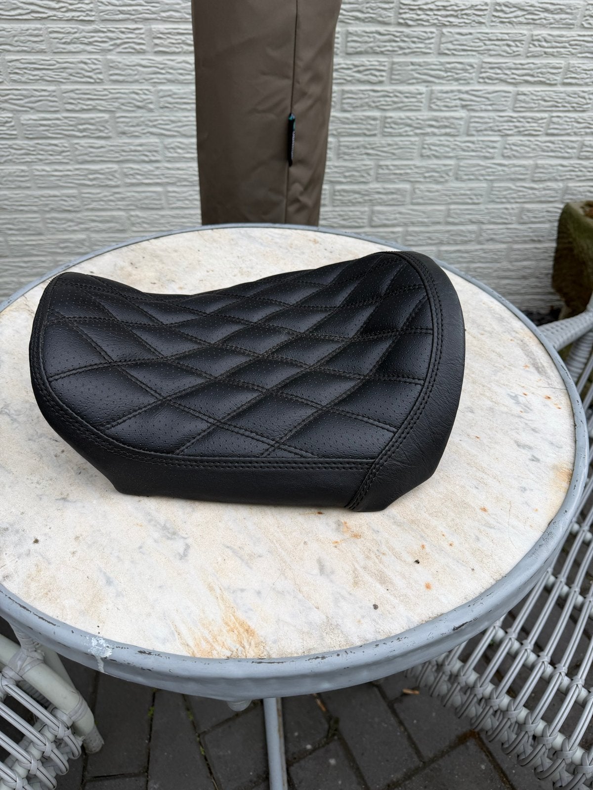 Nieuw "one seat" zadel voor Harley Davidson V-Rod Muscle, Motoren, Onderdelen | Harley-Davidson, Ophalen of Verzenden, Nieuw