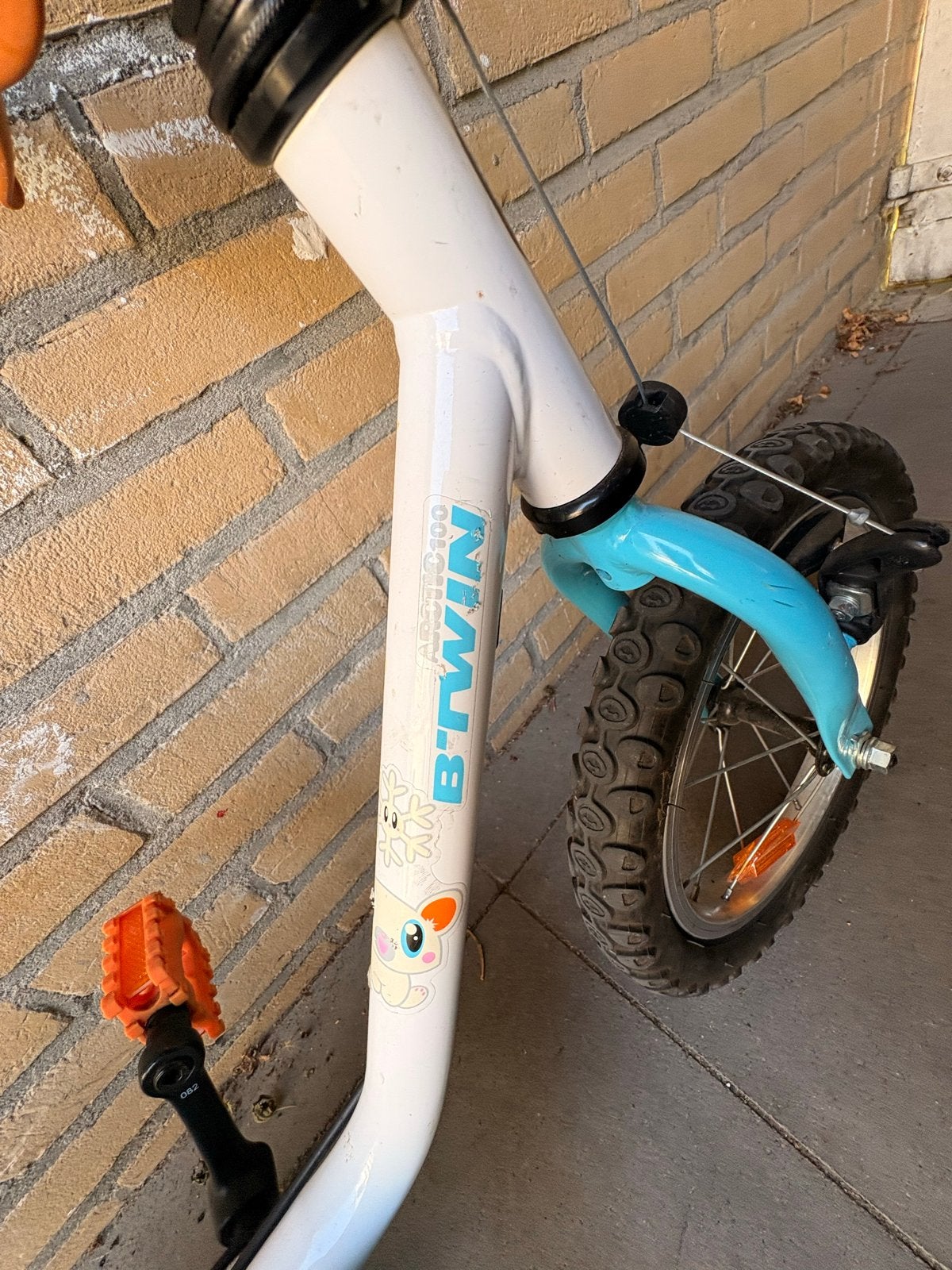 B'Twin kinderfiets 12 inch met zijwieltjes, Ophalen, Zijwieltjes, Velgrem, 16 tot 20 inch