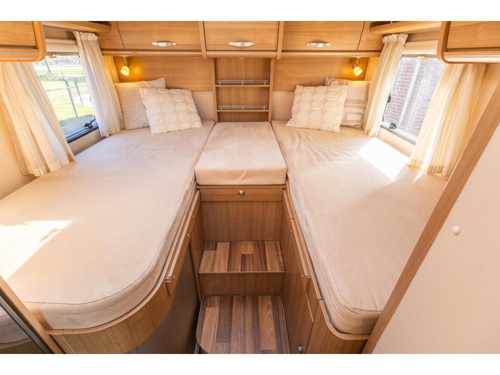 Hymer T 578 E&P Levelsysteem Enkele bedden EURO5, Standaard zit, Ringverwarming, Fiat, Airbags