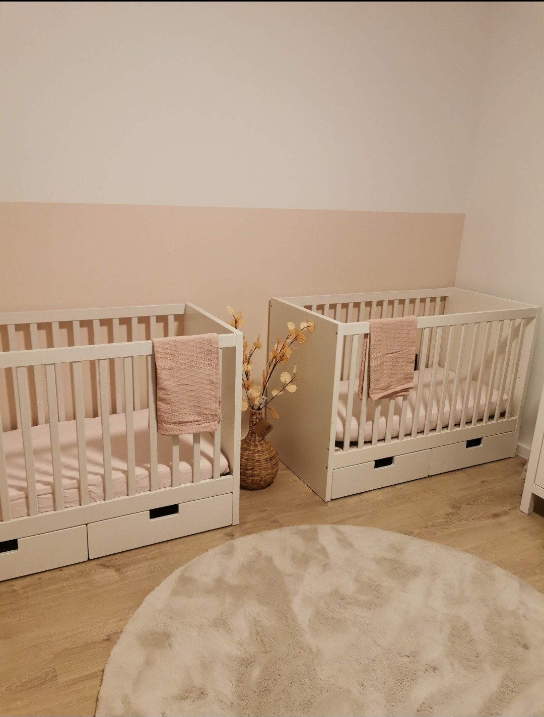 2 babybedjes met lade incl. matras, Ophalen, Jongetje of Meisje