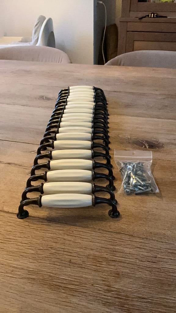 Retro keukenhandgrepen 128mm 19 stuks, Ophalen of Verzenden, Zo goed als nieuw, Overige materialen, Overige typen