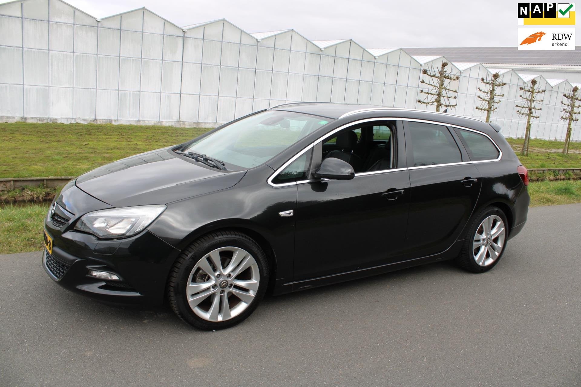 Opel Astra Sports Tourer 1.6 Turbo Sport, Voorwielaandrijving, Euro 5, 730 kg, Gebruikt