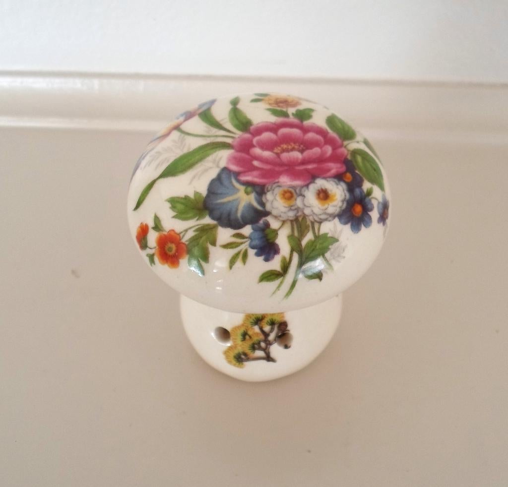 Pomander Sallie Robinson. Made in England., Ophalen of Verzenden