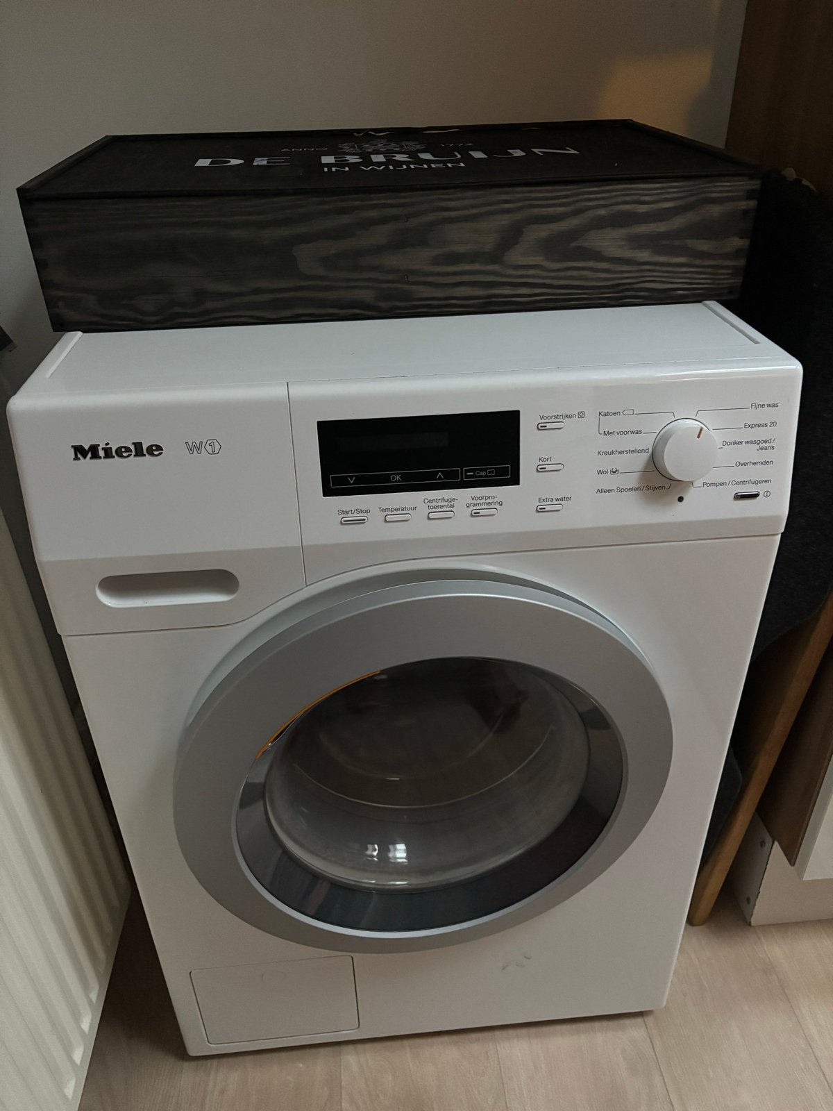 Miele W1 Wasmachine - Goede staat, beschikbaar 26 aug, Witgoed en Apparatuur, Wasmachines, Ophalen, 6 tot 8 kg, Wolwasprogramma