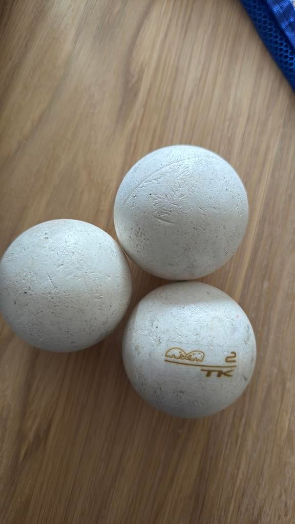 Hockeyballen wit 3 stuks, Sport en Fitness, Hockey, Ophalen of Verzenden, Zo goed als nieuw