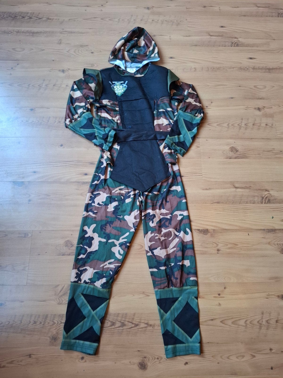 onesie - leger - heks - flamengo jurk -  Haloween - carnaval, Ophalen of Verzenden, Zo goed als nieuw, 146 t/m 152, Meisje