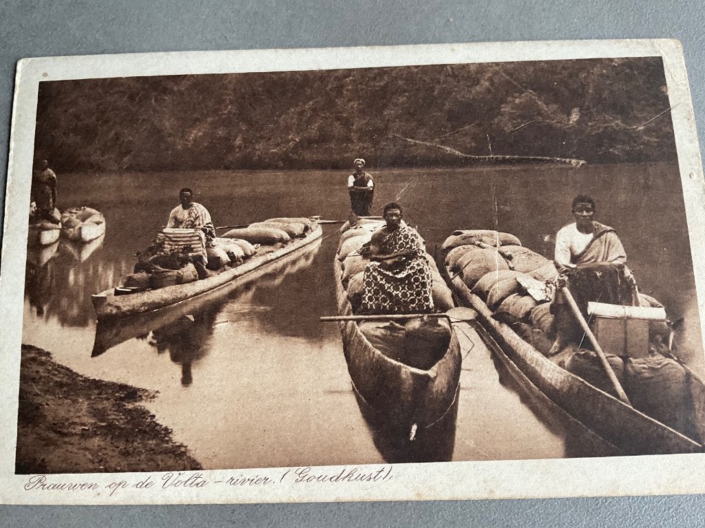 Oude ansichtkaart prauwen op de Volta rivier (Goudkust) 1923, Ophalen of Verzenden, 1920 tot 1940, Ongelopen, Buiten Europa