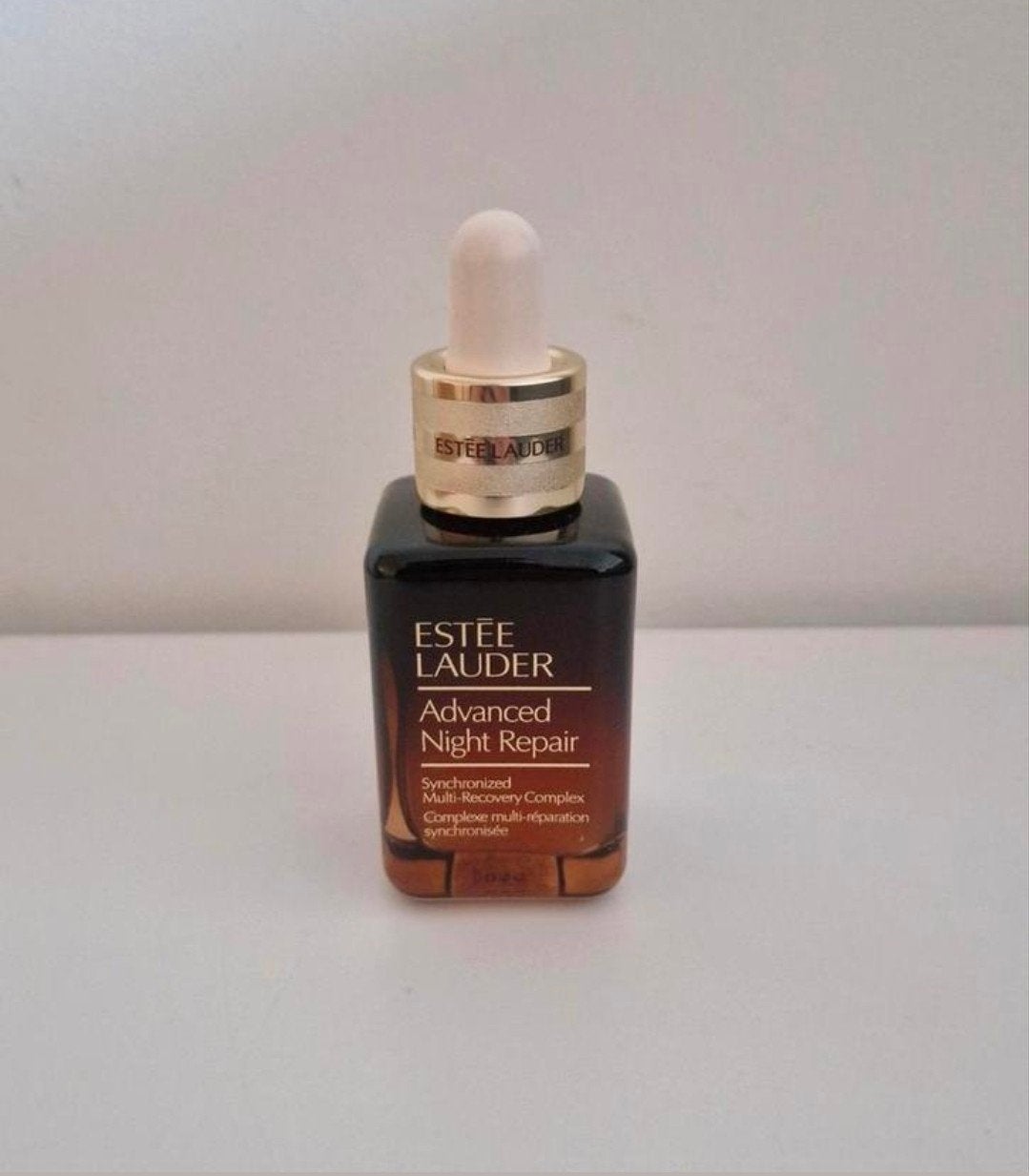 Estée Lauder ANR serum 30ml, Verzenden, Nieuw, Gehele gezicht