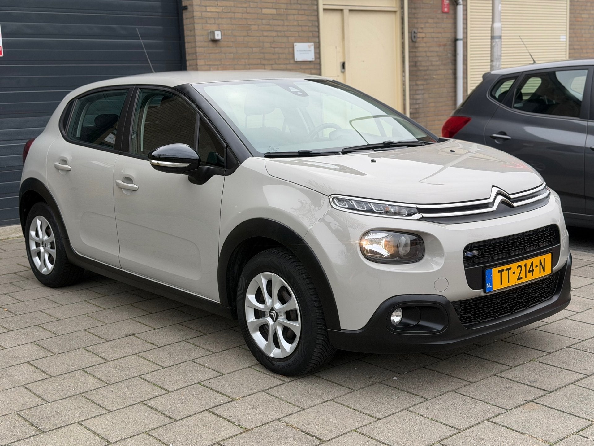 Citroen C3 1.2 PureTech Feel Apk Airco cruise Control Elekt., Auto's, Dealer onderhouden, Euro 6, 1199 cc, 82 pk