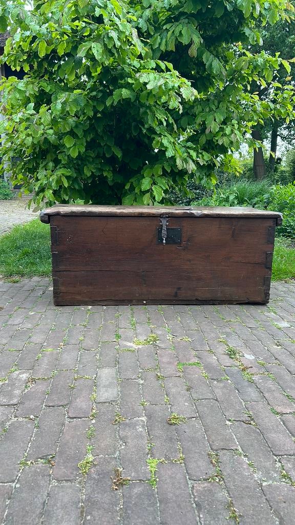 Eiken dekenkist rond 1800 n Chr., Ophalen, Minder dan 50 cm, Gebruikt, 100 tot 150 cm