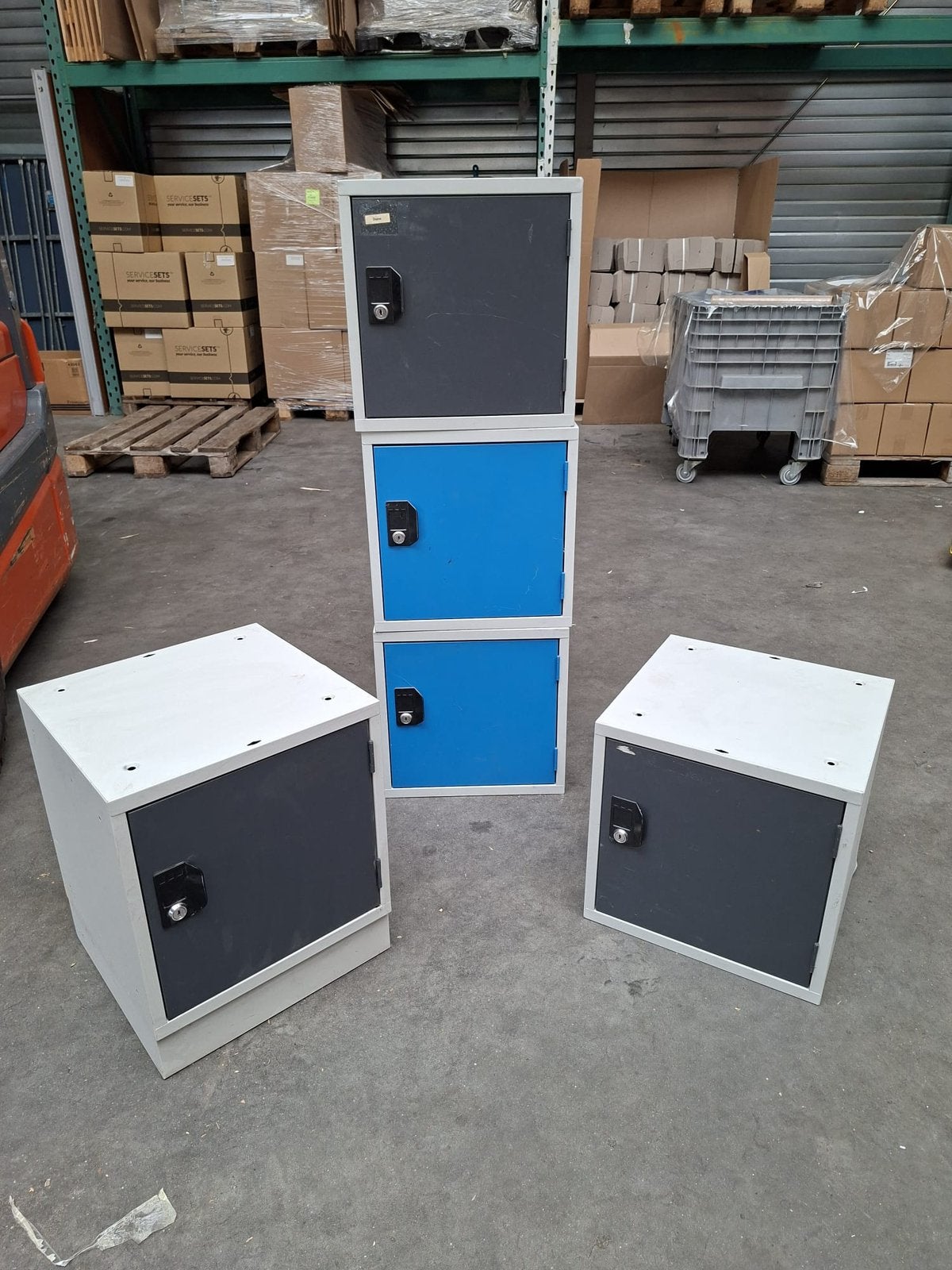 Locker stalen kast metalen kast lockers kubuslocker, Ophalen, Zo goed als nieuw