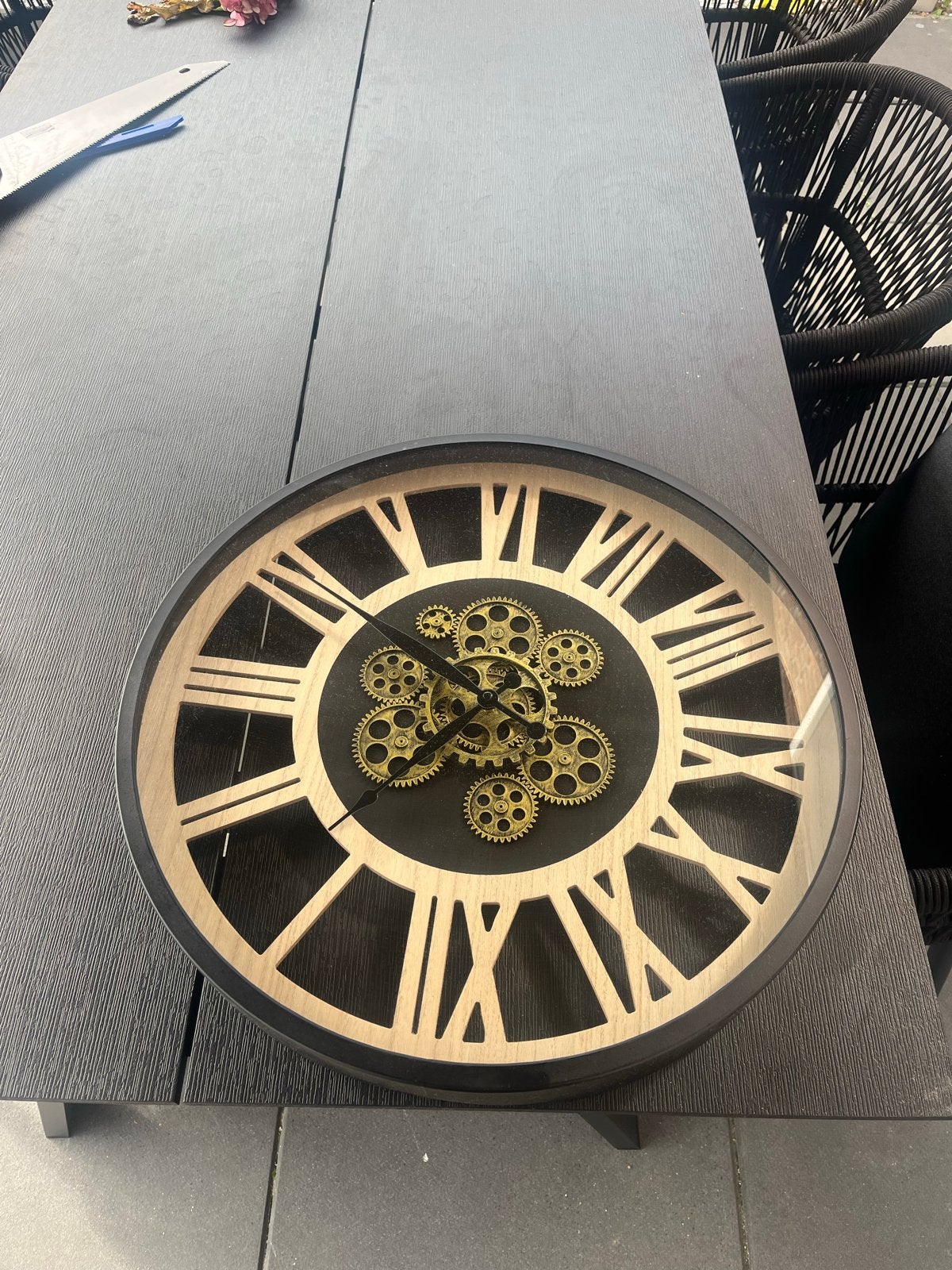 Moderne Wandklok met Zichtbaar Uurwerk en Romeinse Cijfers, Huis en Inrichting, Ophalen, Zichtbaar uurwerk, Analoog, Overige merken