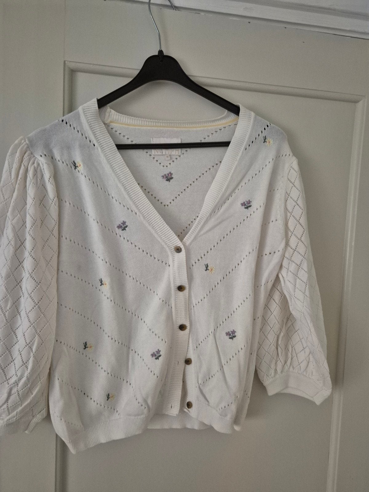 Off White vest met bloempatroon en ajour breisel. Maat m. Va, Kleding | Dames, Wit, Maat 46/48 (XL) of groter, Ophalen of Verzenden