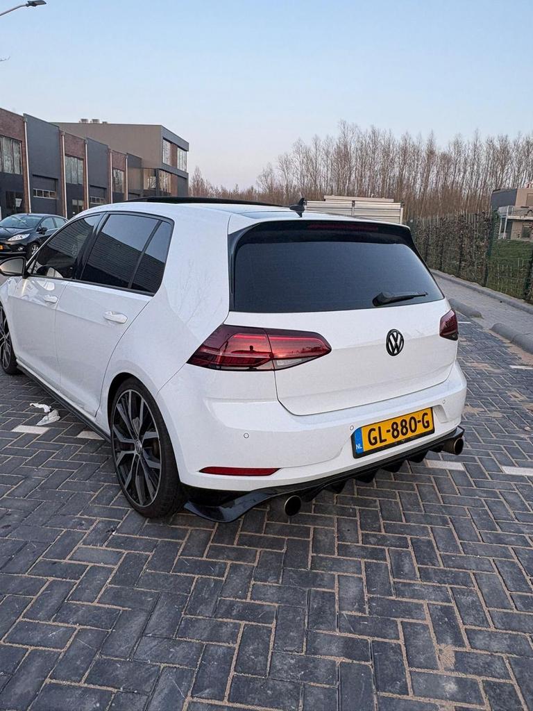 Volkswagen Golf 1.4 TSI Phev 150KW GTE 5D 2015 Wit, Auto's, 4 cilinders, Wit, 1395 cc, 1499 kg