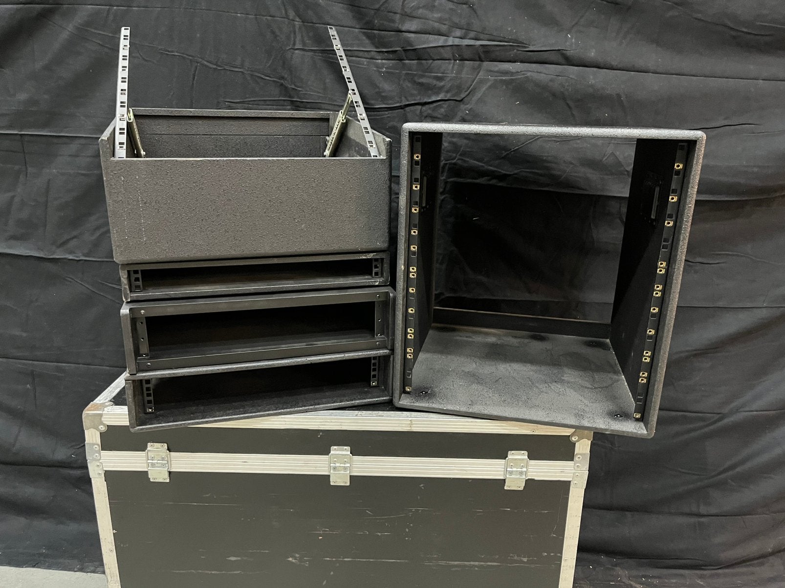 Binnenrack flightcases 19 inch, Ophalen of Verzenden, Gebruikt, Overige instrumenten, Flightcase
