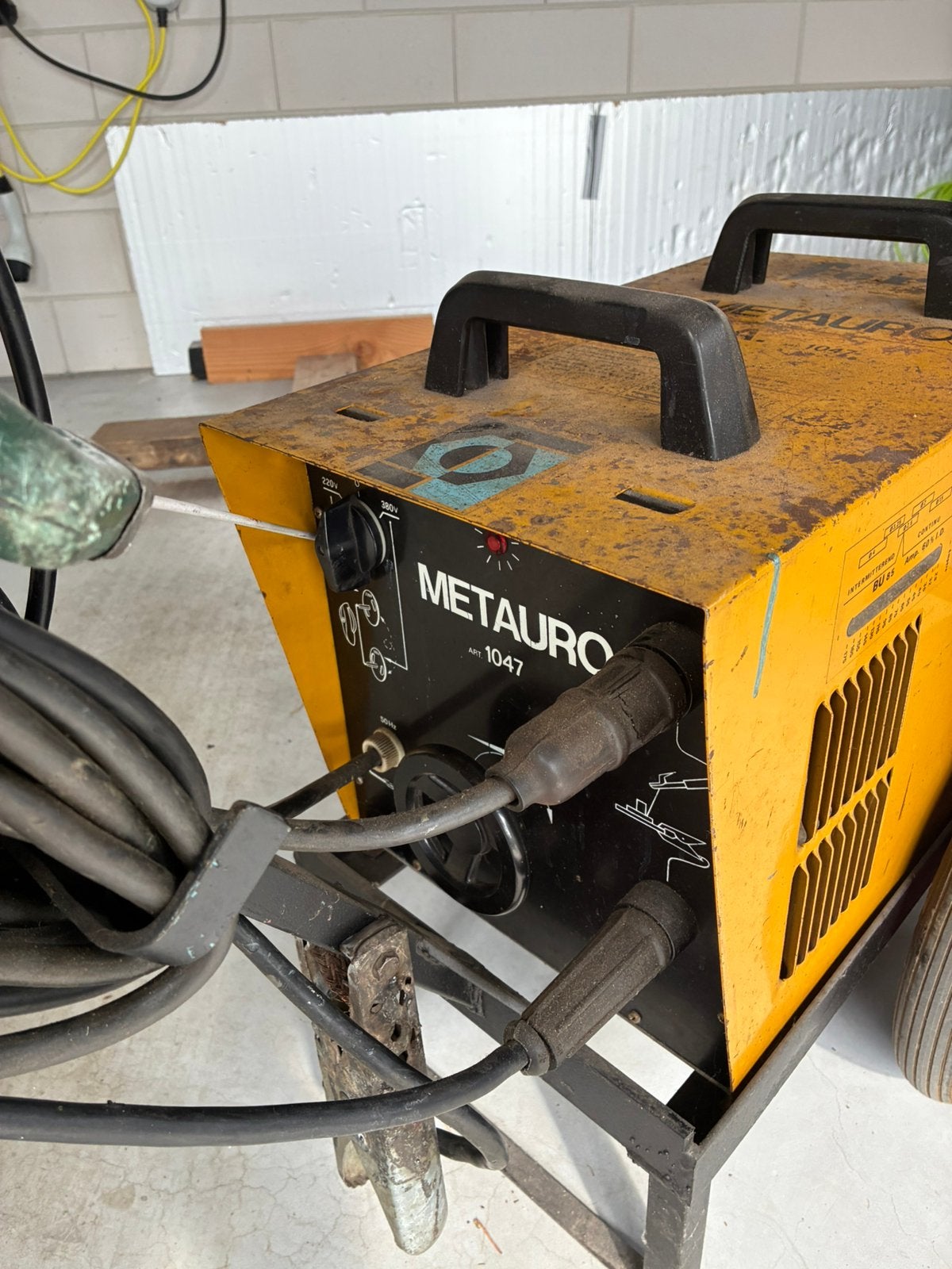 Lasapparaat ferm met transportkar, Ophalen, Zo goed als nieuw, Minder dan 150 ampère, Co2
