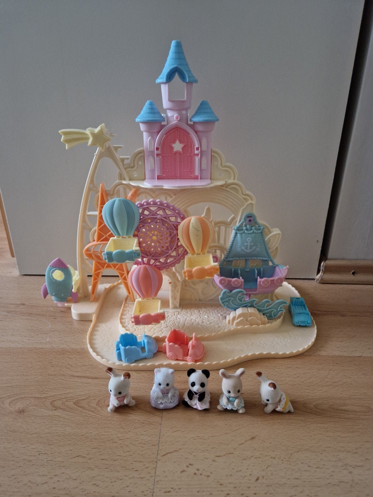 sylvanian families babies baby pretpark konijn panda poes, Ophalen of Verzenden, Zo goed als nieuw, Poppenhuis