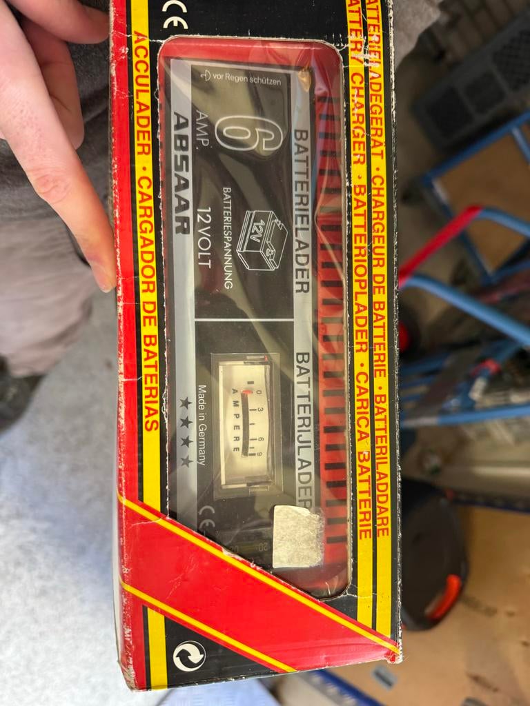 Acculader 12V 6 Ampere - ABSAAR Batterijlader, Gebruikt, Voor, Ophalen of Verzenden, Bumper