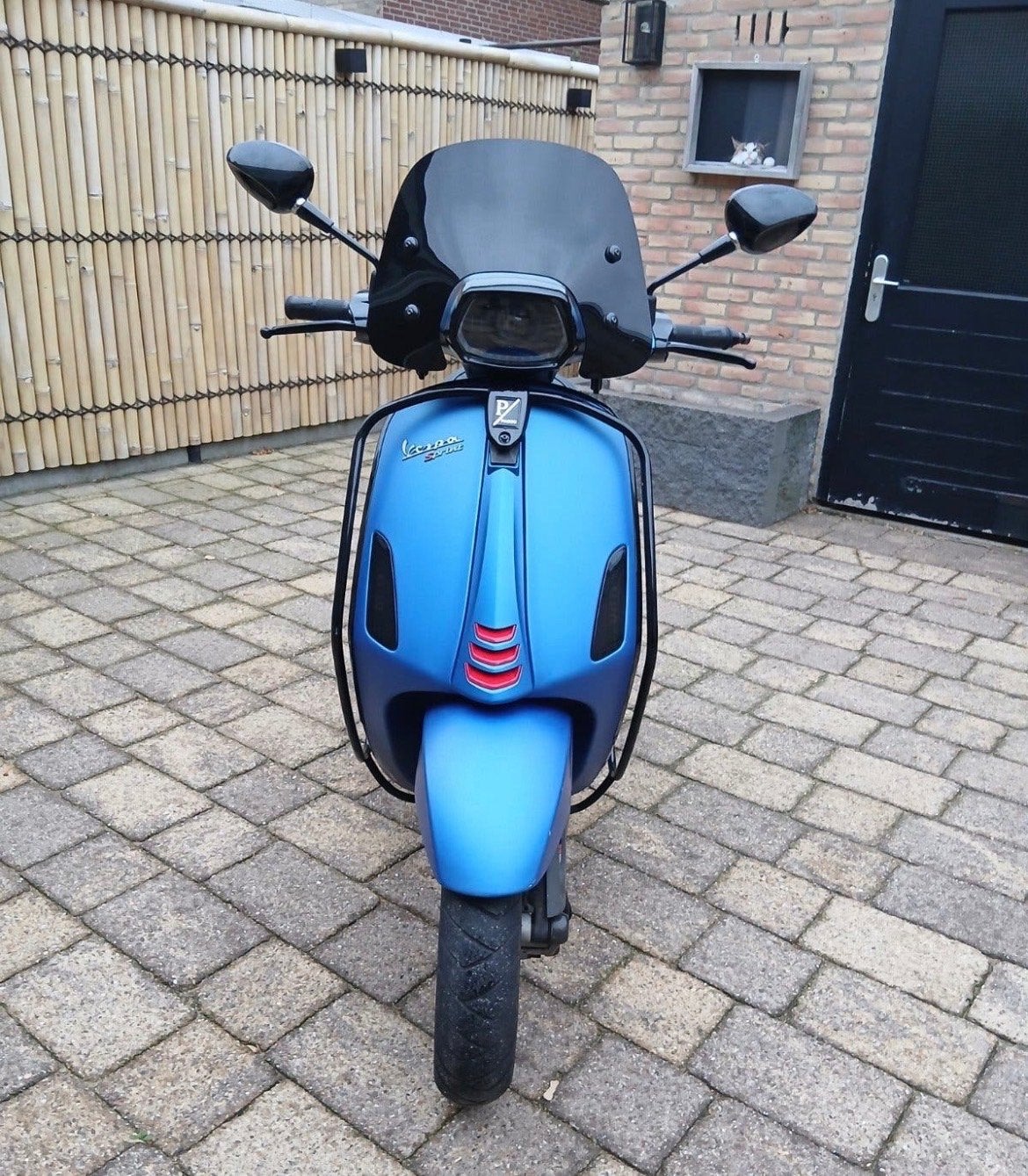 Custom Vespa Sprint 2022 Mat Blauw - Akrapovic Uitlaat, Ophalen, Zo goed als nieuw, Maximaal 45 km/u, Overige modellen