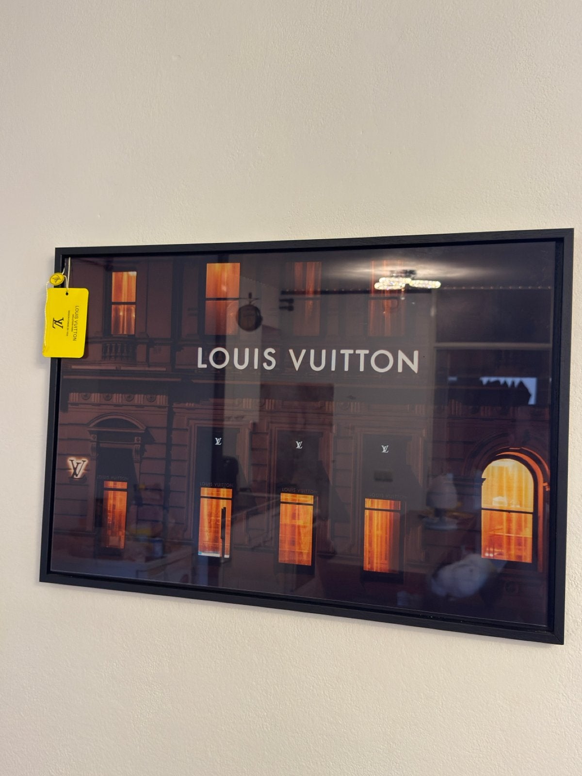 Louis Vuitton Poster - Stijlvolle Wanddecoratie, Ophalen of Verzenden, Zo goed als nieuw, Foto of Poster, Minder dan 50 cm