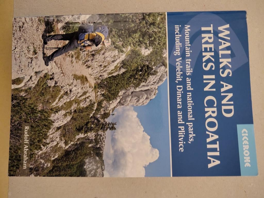 Wandelgids Kroatië: Walks and Treks in Croatia, Overige merken, Fiets- of Wandelgids, Europa, Ophalen of Verzenden