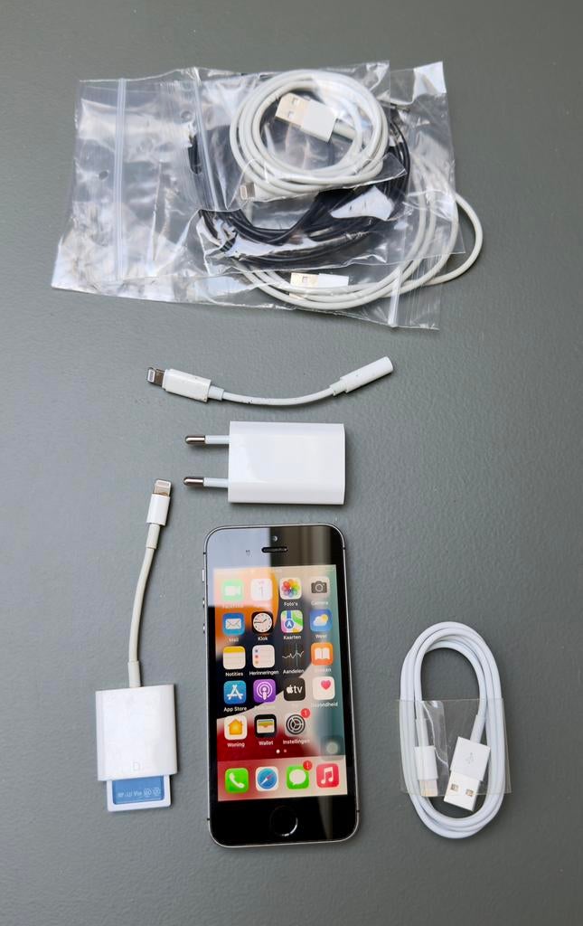 Apple iPhone SE [model A1723] Silver, Telecommunicatie, Mobiele telefoons | Apple iPhone, Gebruikt, 32 GB, Zonder abonnement, Zonder simlock