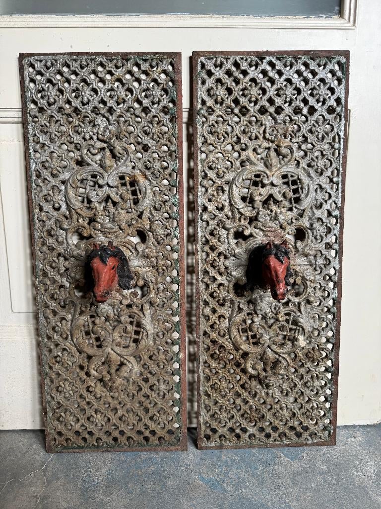 2 stuks antiek deurrooster paard 72x27cm, Ophalen