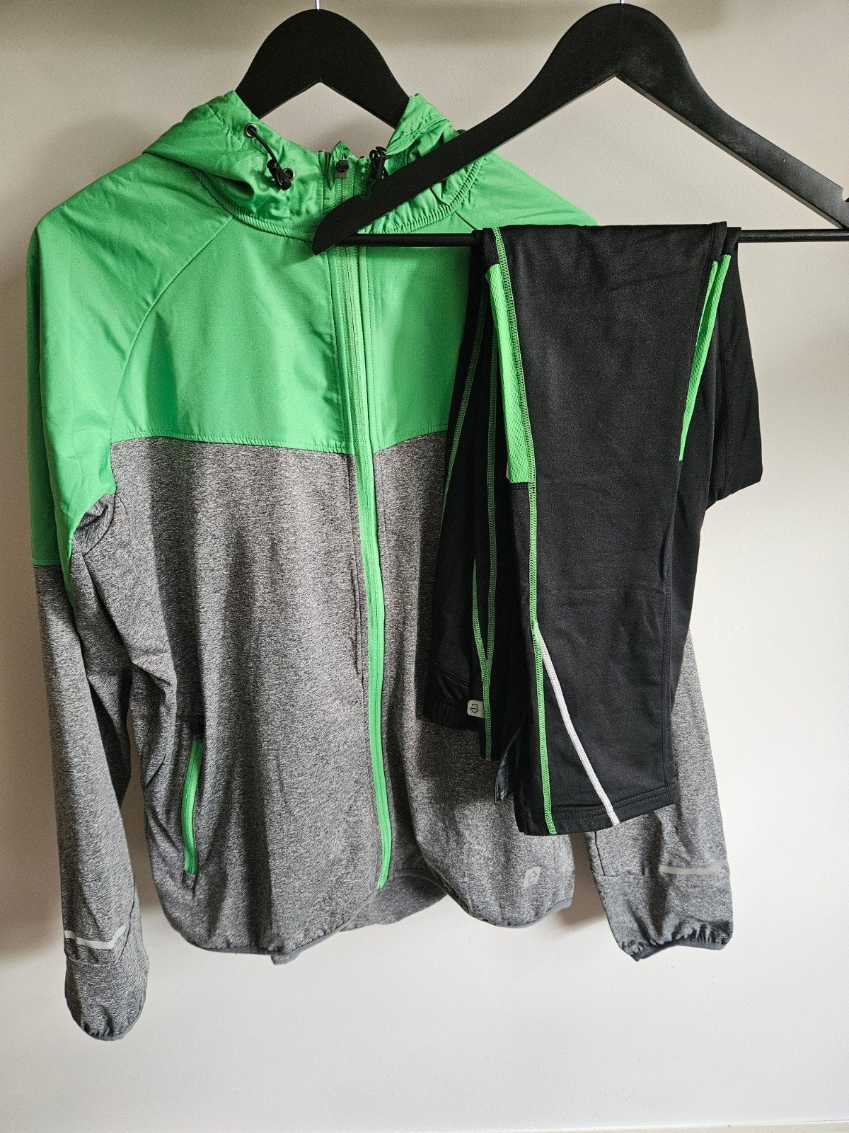 sportset dames/heren, Ophalen of Verzenden, Zo goed als nieuw, Groen, Hardlopen of Fietsen