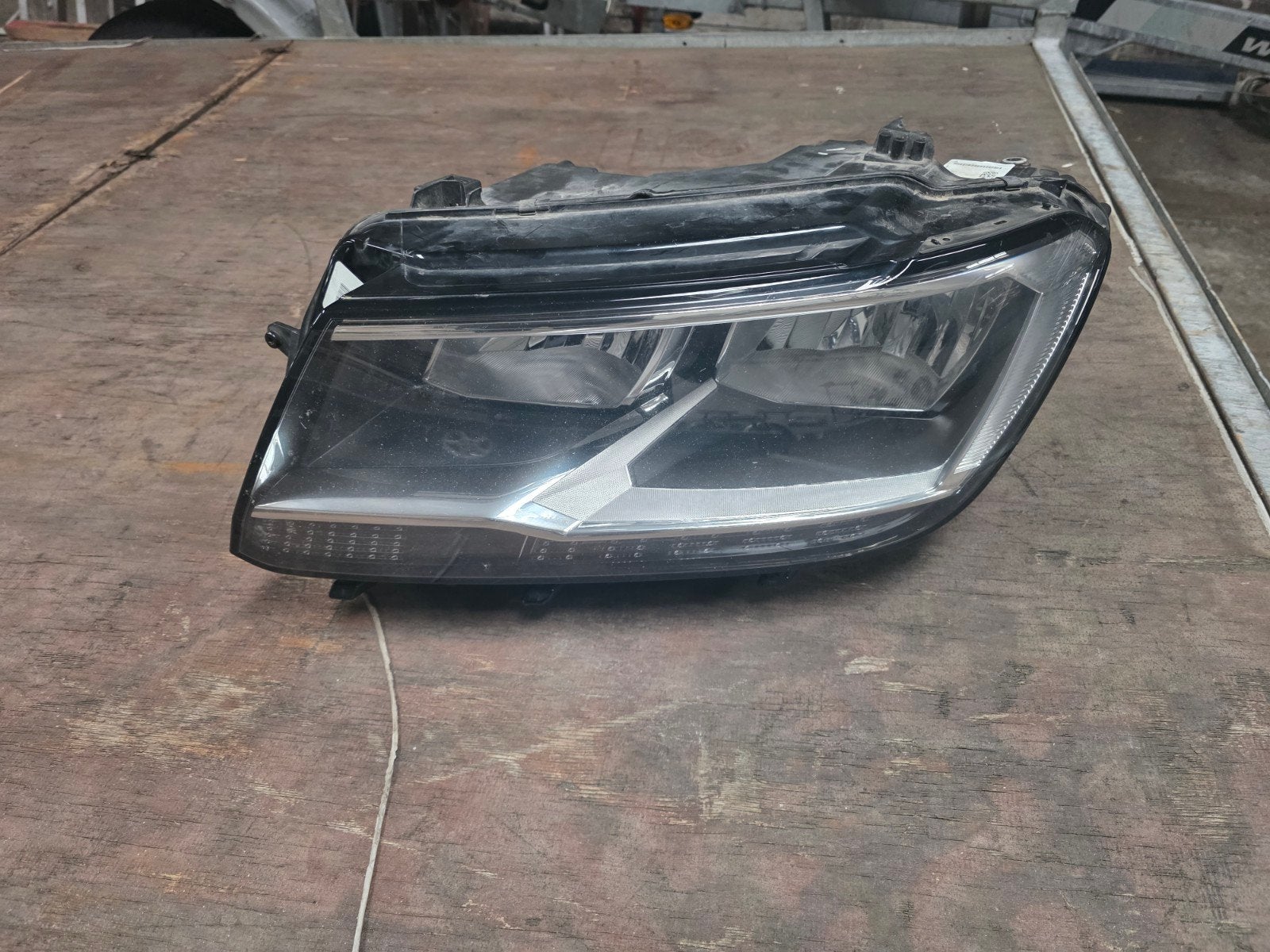 Koplamp links Volkswagen Tiguan 2016-2020 LED, Ophalen of Verzenden, Gebruikt, Volkswagen