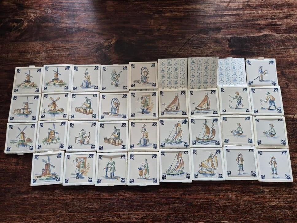 32 KLM  Business Class Tegels "Polychrome" Royal Goedewaagen, Ophalen of Verzenden