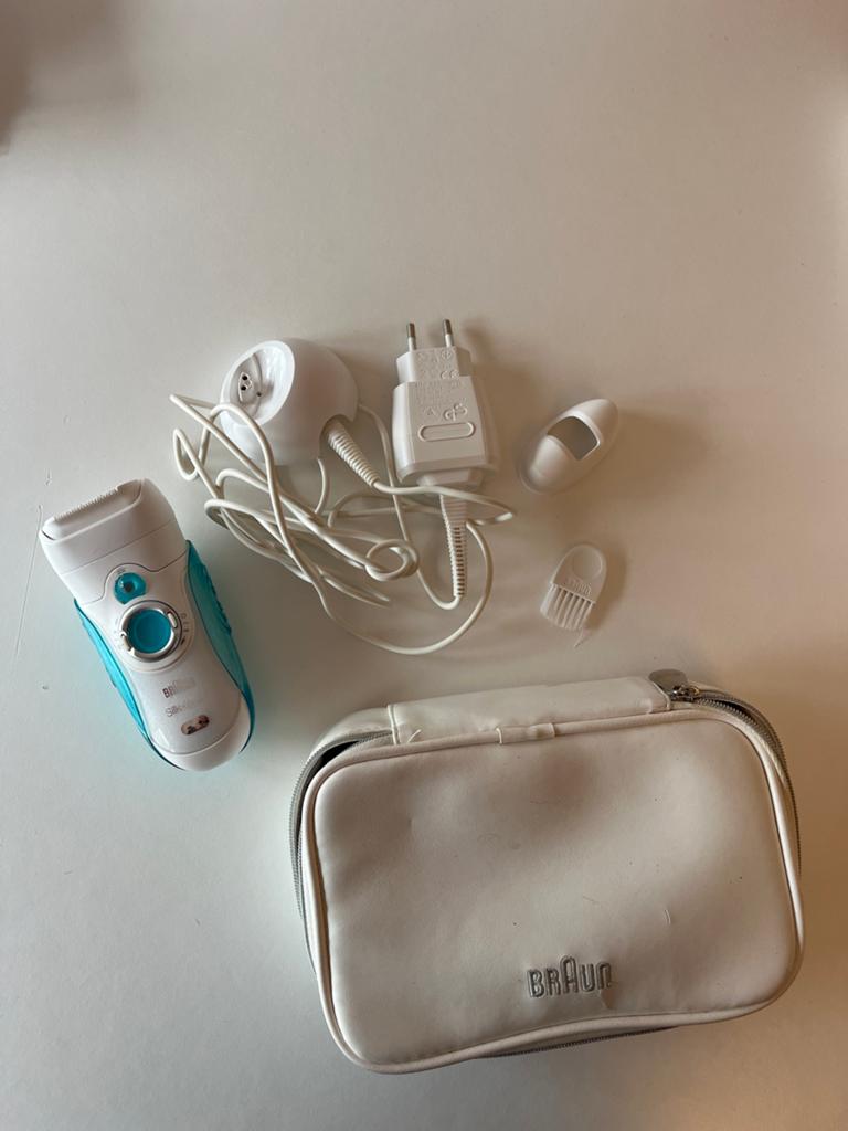 Braun Silk-épil 7 Epilator met accessoires en etui, Ophalen of Verzenden, Zo goed als nieuw