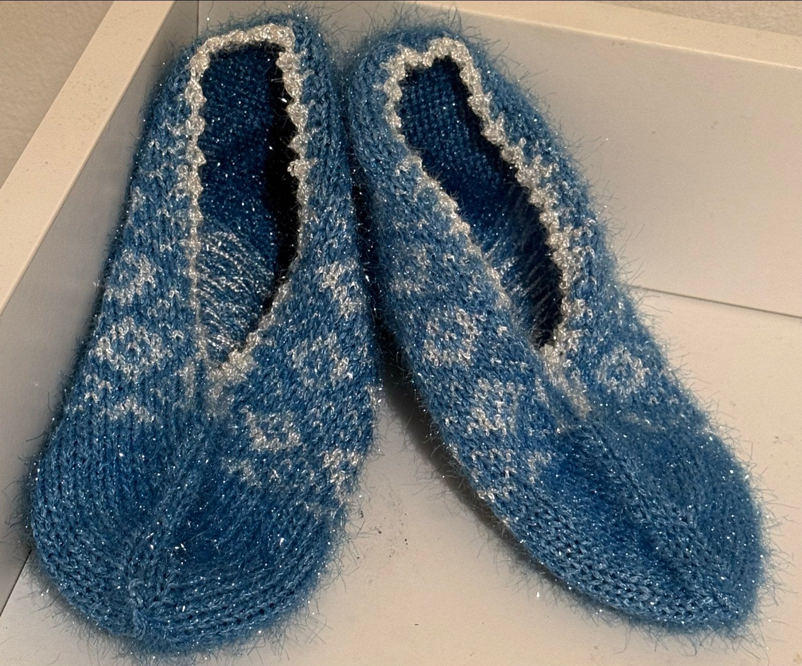 Handgebreide blauwe patik met glitter, Ophalen, Nieuw, Blauw