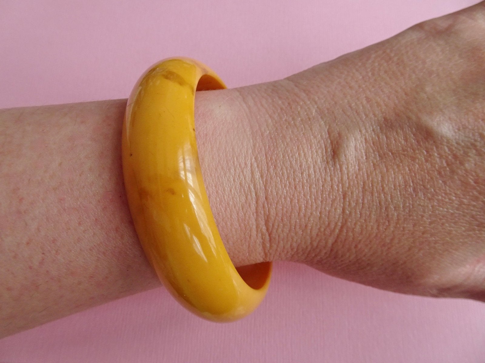 jwg Art Deco 30s amber geel Bakeliet armband vintage antiek, Sieraden, Tassen en Uiterlijk, Antieke sieraden, Verzenden, Overige materialen