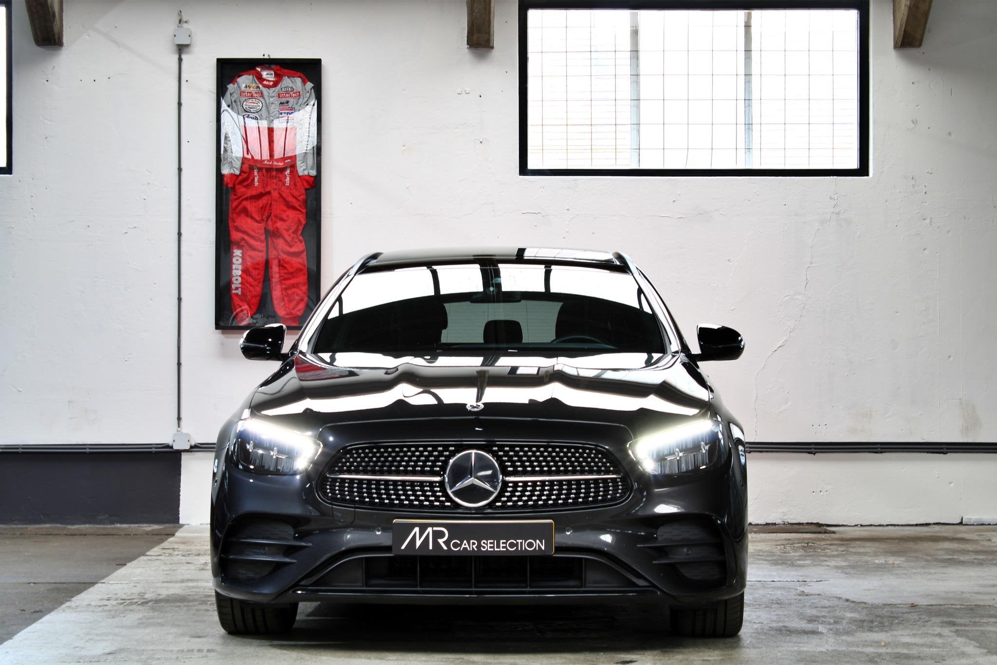 Mercedes-Benz E-klasse Estate 300 e AMG Line | Panoramadak |, Auto's, Dealer onderhouden, Gebruikt, 4 cilinders, Met garantie (alle)