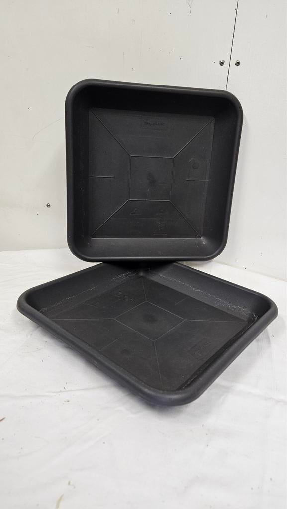 2 kunststof plantenschotels LxBxH 34-34-5 gebruikt, Ophalen, Kunststof, Gebruikt, Minder dan 30 cm