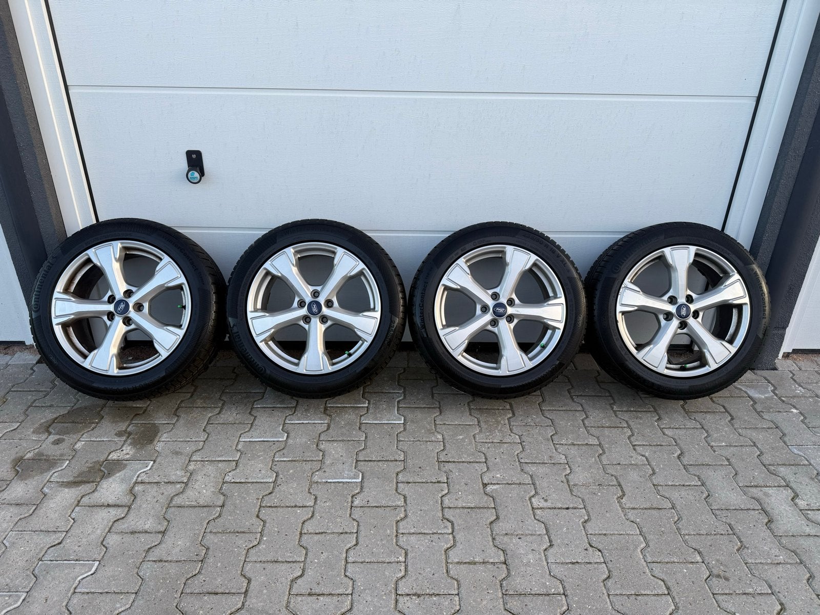 Winterset Ford Kuga 18 inch Continental Winterbanden, Auto-onderdelen, Ophalen, 18 inch, Gebruikt, Banden en Velgen