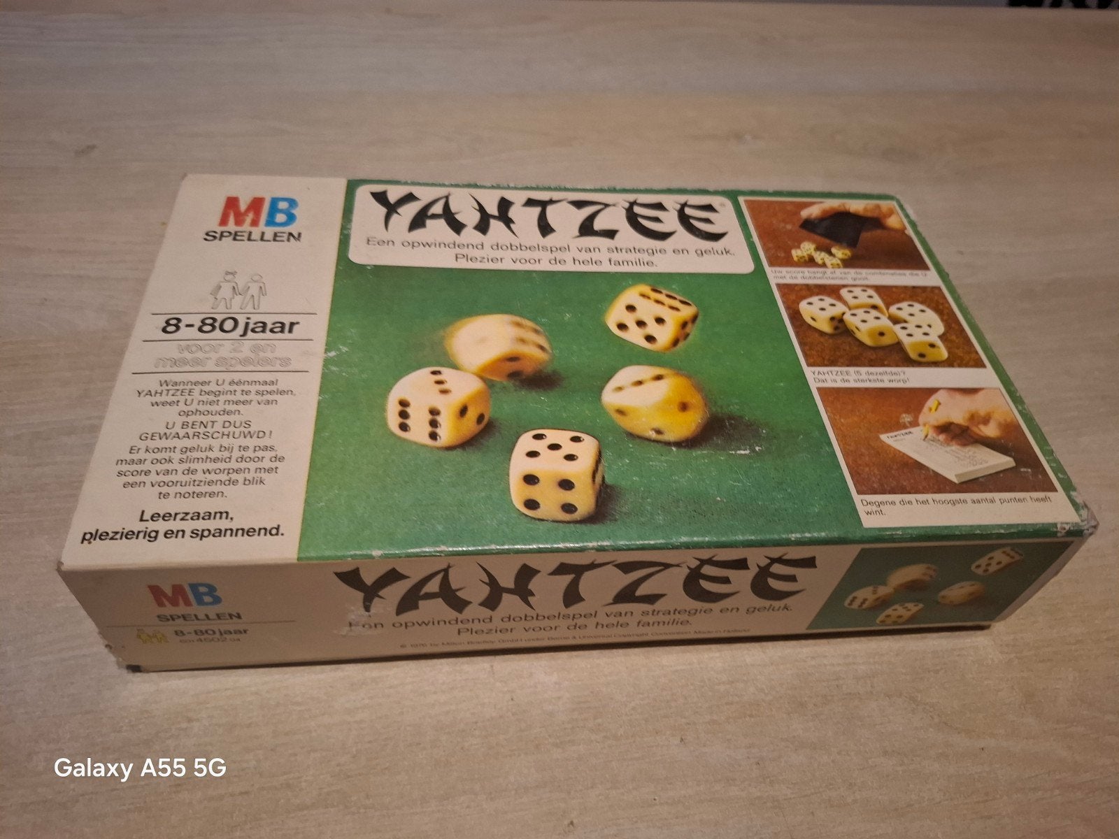 Vintage Yahtzee dobbelspel van MB Spellen, Hobby en Vrije tijd, Gezelschapsspellen | Bordspellen, Gebruikt, Een of twee spelers