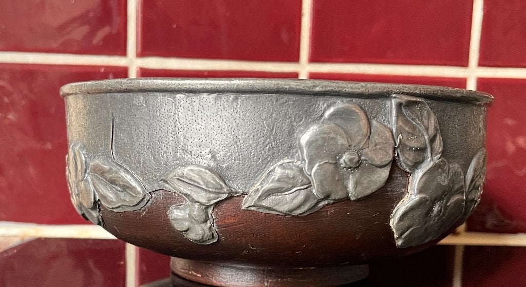 Antiek houten decoratief schaaltje met tinnen bloemmotieven, Antiek en Kunst, Antiek | Tin, Ophalen