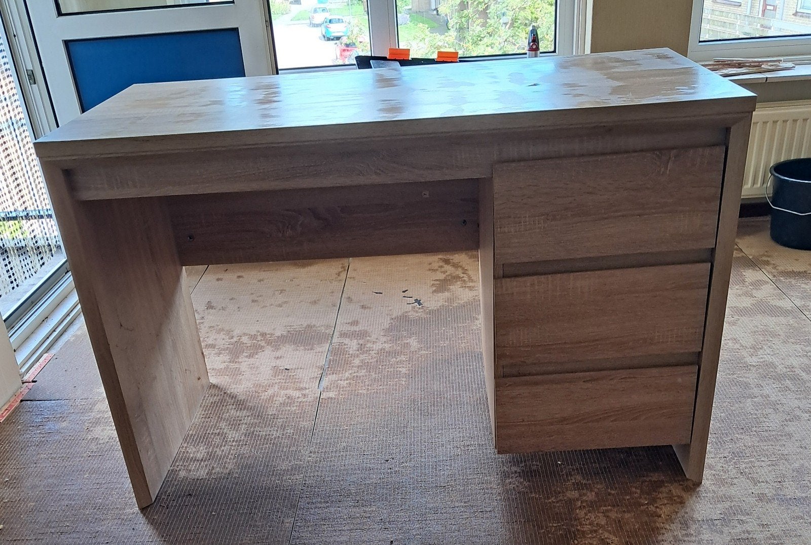 Bureau, Ophalen
