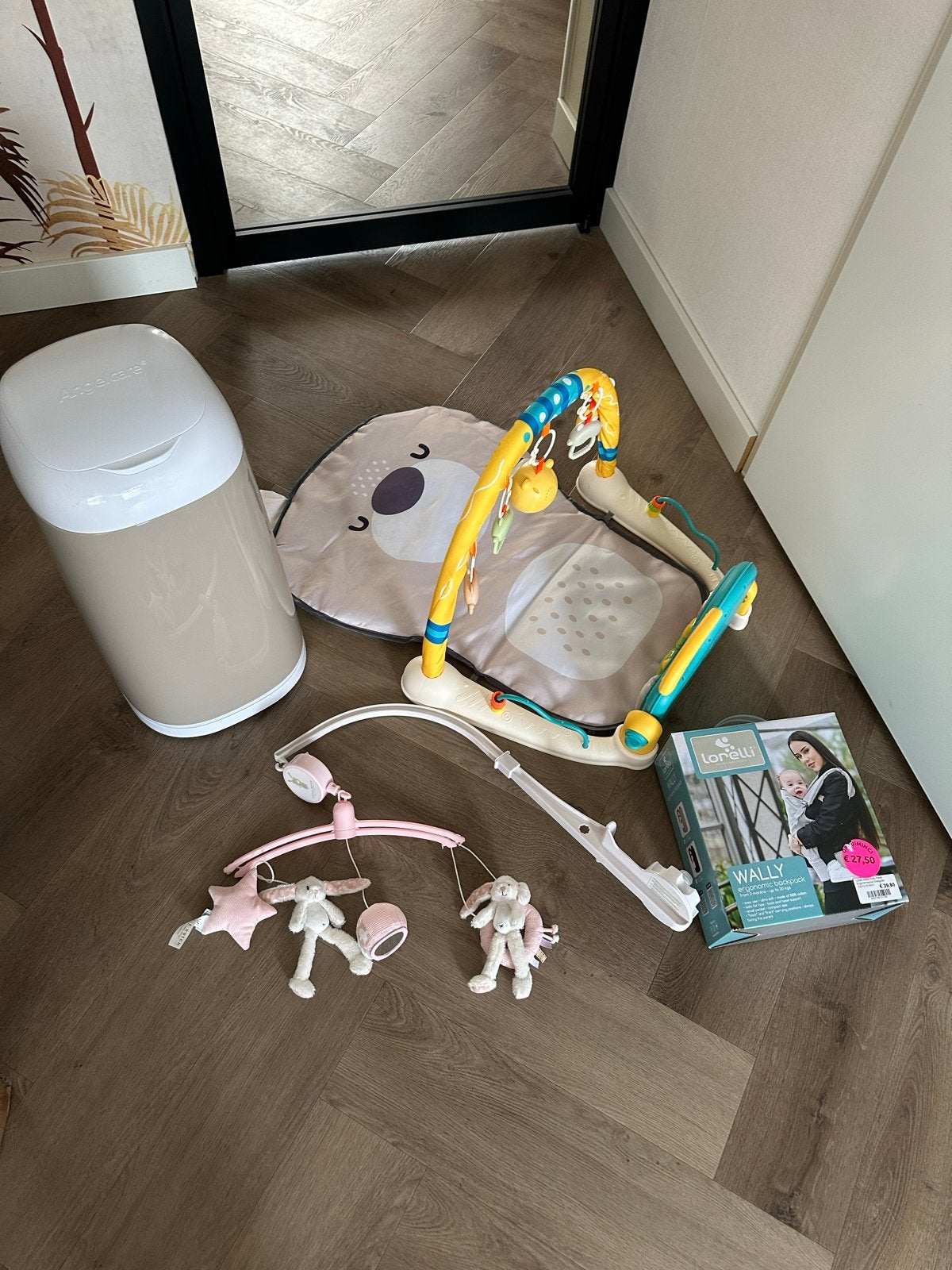 Baby uitzet: Luieremmer, babygym, draagzak, boxmobiel, tummy, Ophalen of Verzenden, Zo goed als nieuw, Luieremmer