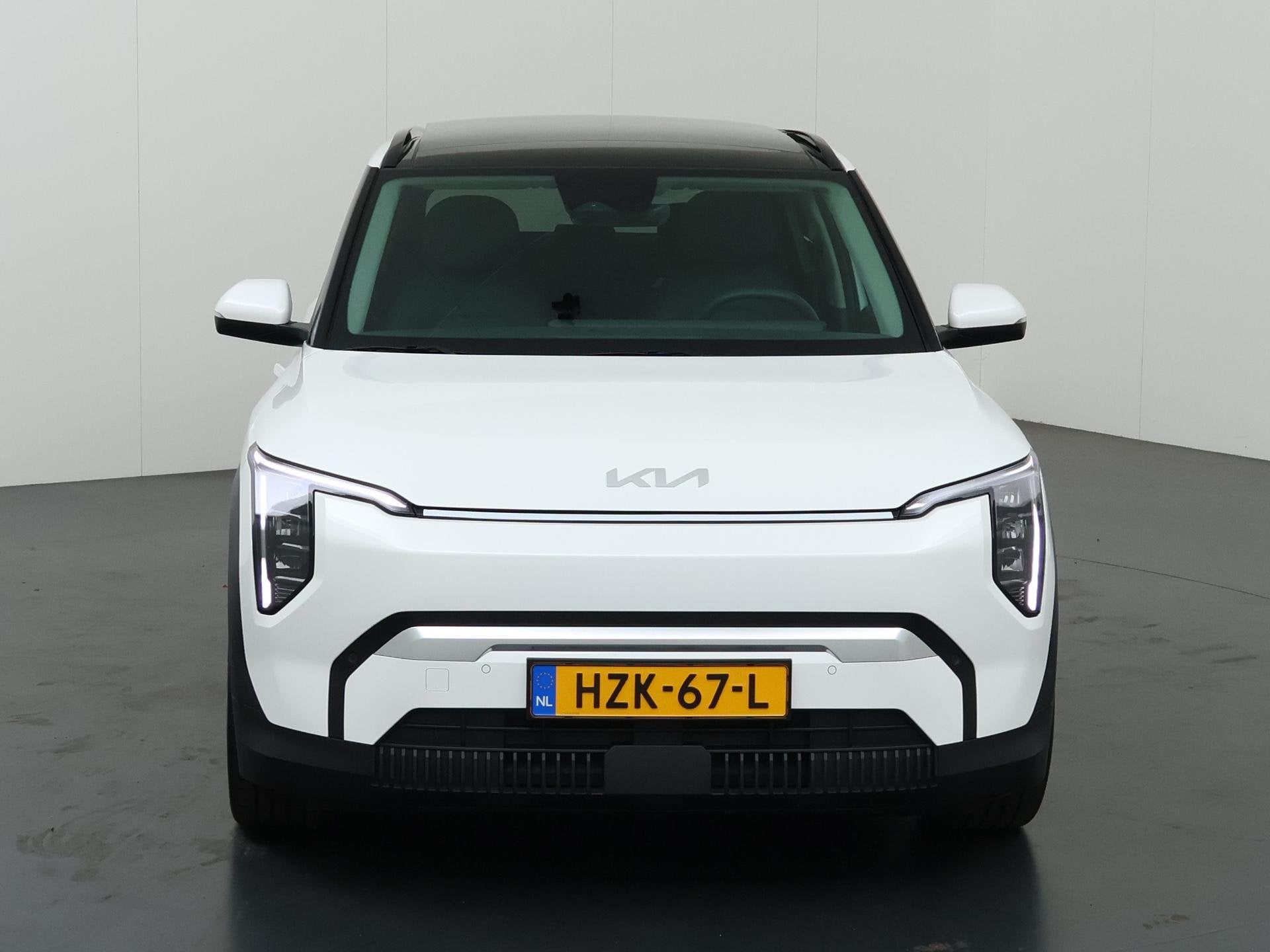 Kia EV3 Plus Advanced 58.3 kWh | Trekhaak | Panoramaschuifda, EV3, Gebruikt, 1700 kg, Wit