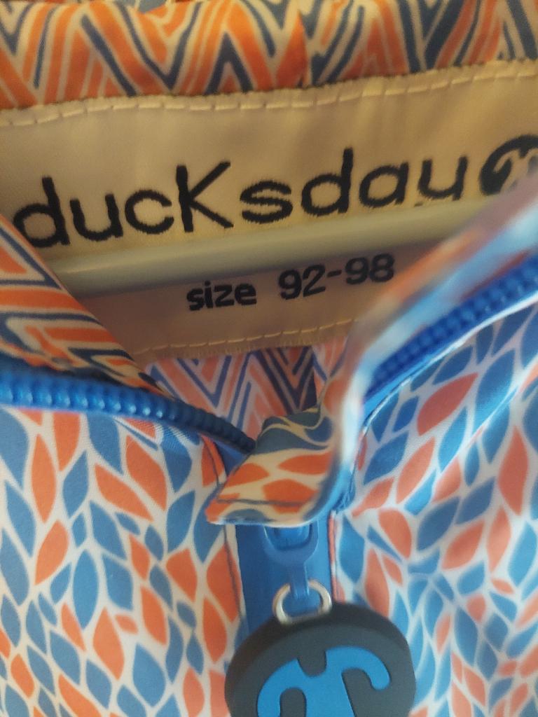 Ducksday regenpak maat 92-98, Ophalen of Verzenden, Zo goed als nieuw, Jongen of Meisje, Overige typen