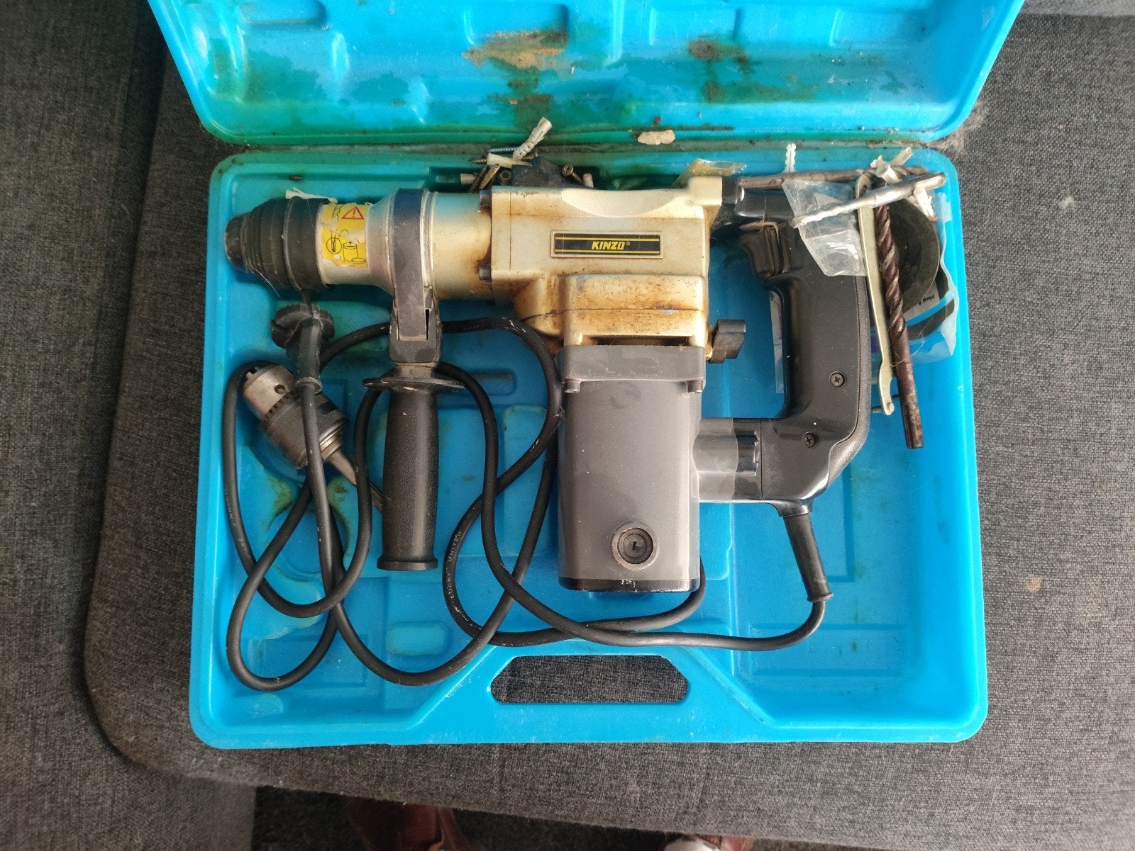 Kinzo Boorhamer - Gebruikt maar functioneel, Doe-het-zelf en Verbouw, Ophalen, Boor- en/of Breekhamer, Klopboormechanisme, Gebruikt