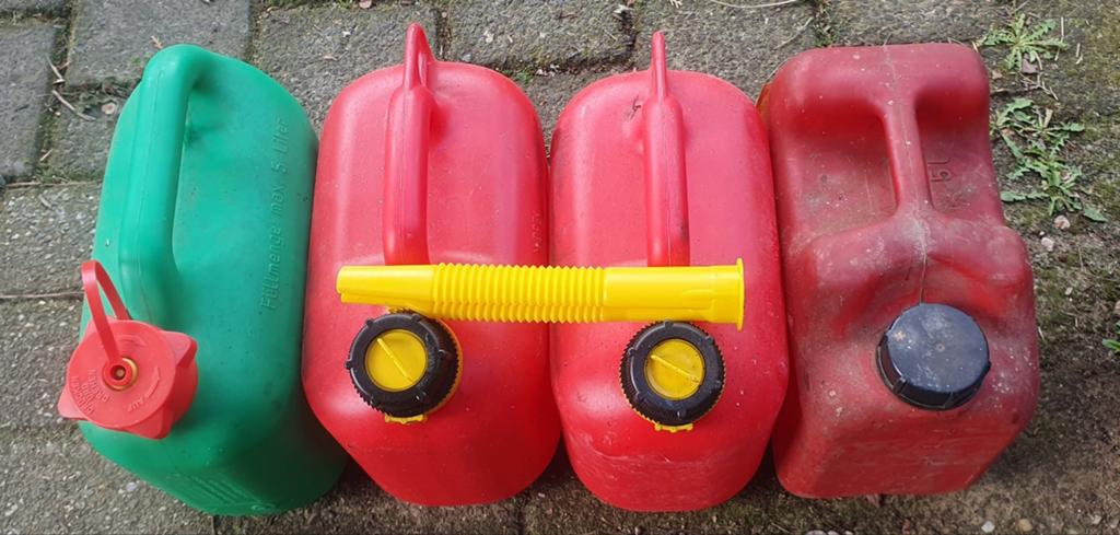 4 Jerrycans voor €5, Ophalen, Nieuw