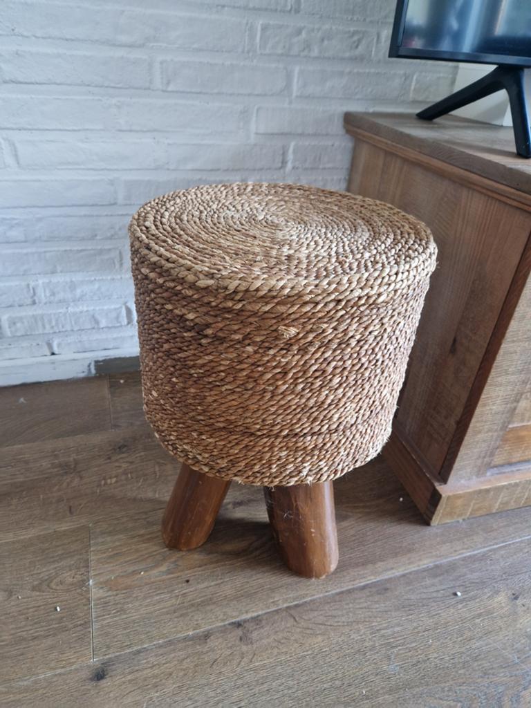 Massief houten krukje, Ophalen, Minder dan 50 cm, Gebruikt, Rond