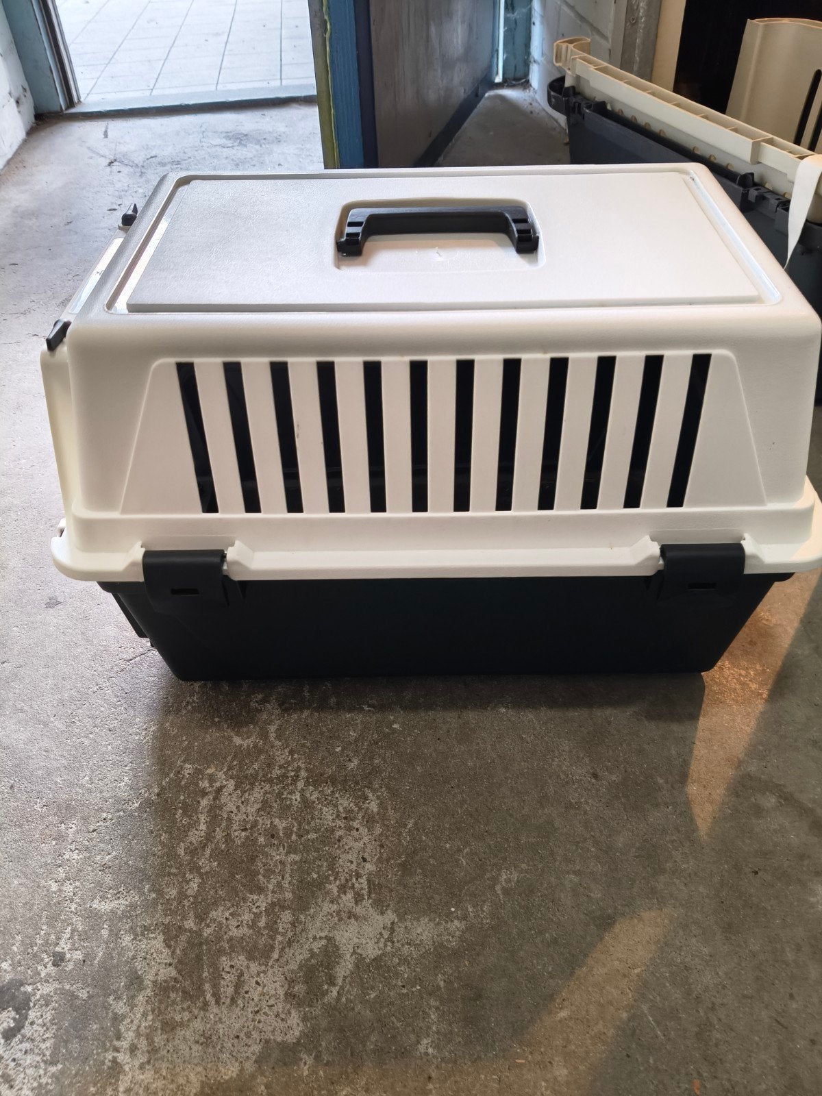 dog travel box, Ophalen, Gebruikt