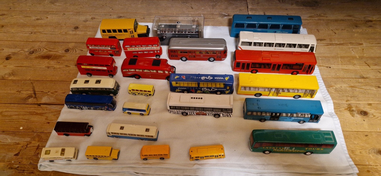 Modelbusjes, Ophalen, Bus of Vrachtwagen