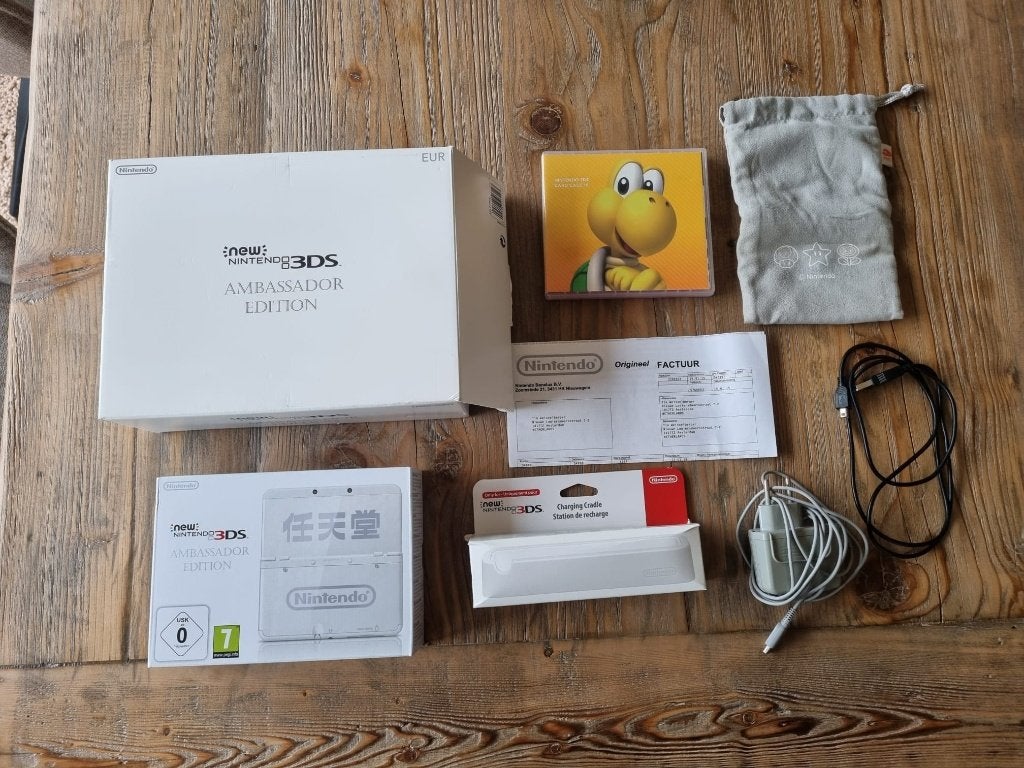 Nintendo 3DS Ambassador Edition - Gloednieuw + Factuur, Ophalen of Verzenden, Zo goed als nieuw, 3DS