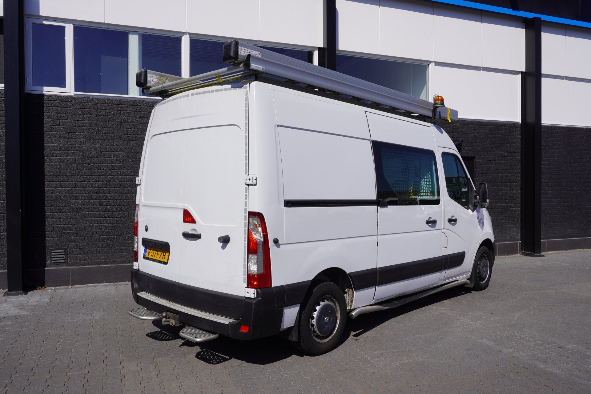 Renault Master 2.3 dCi 130PK L2H2 EURO 6 - Airco - Navi - Cr, Stof, Gebruikt, 4 cilinders, Renault